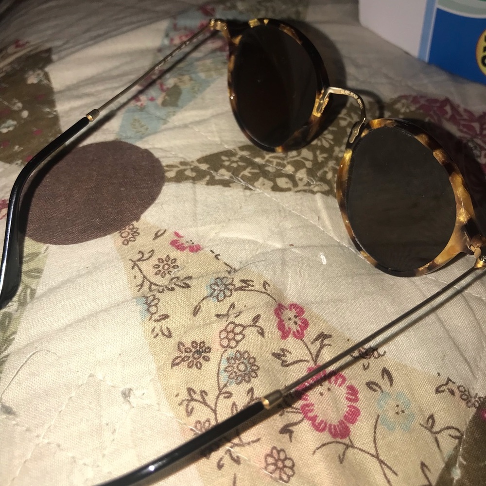 Ray-Ban Round Flec Women’s Sunglasses - Picture 2 of 5